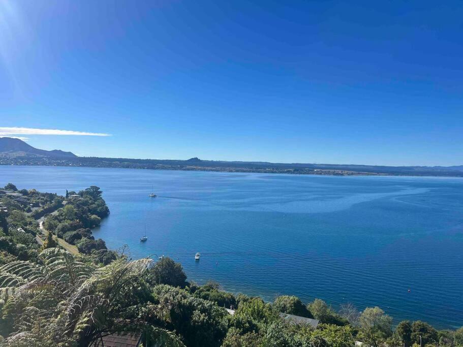 Breathtaking Views Villa Taupo Exterior foto