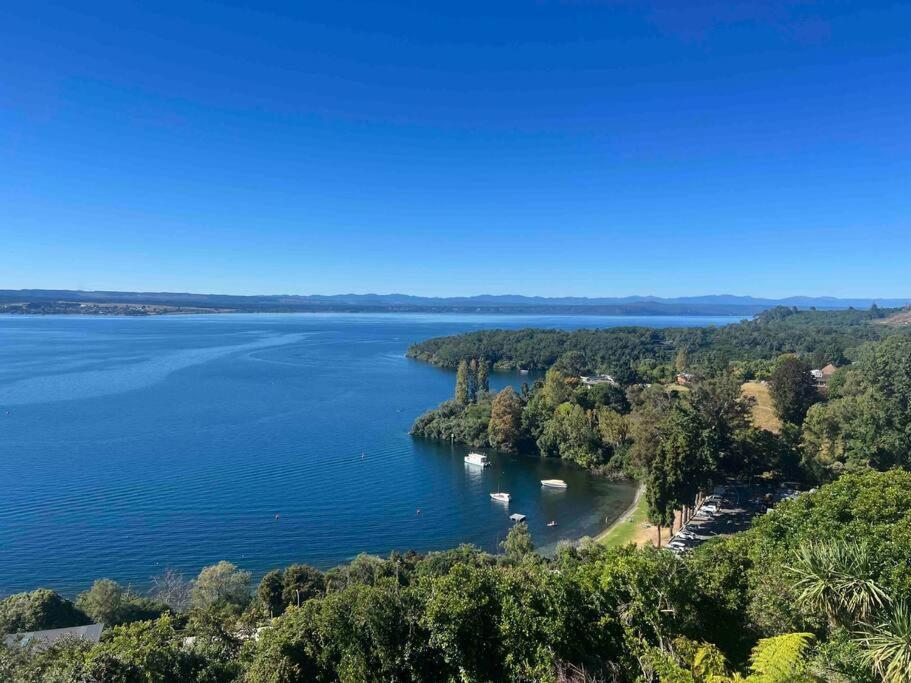 Breathtaking Views Villa Taupo Exterior foto